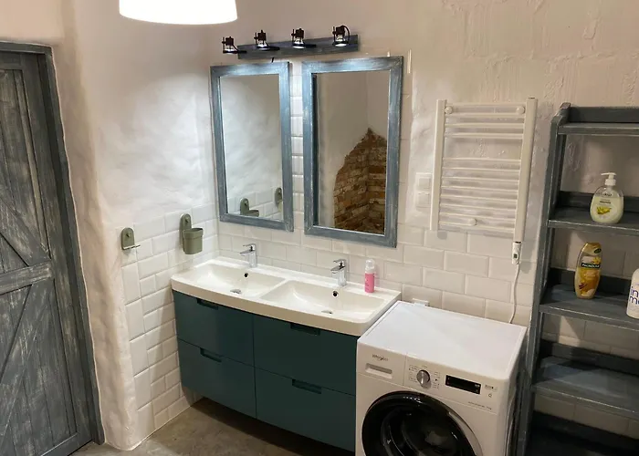 Affittacamere Yellow 3*